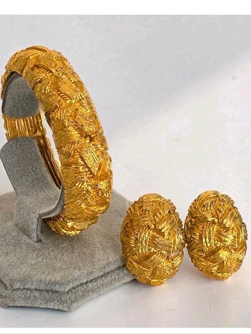 Vintage St John Chunky Basketweave Bangle Bracelet & Clip On Earrings Set Signed